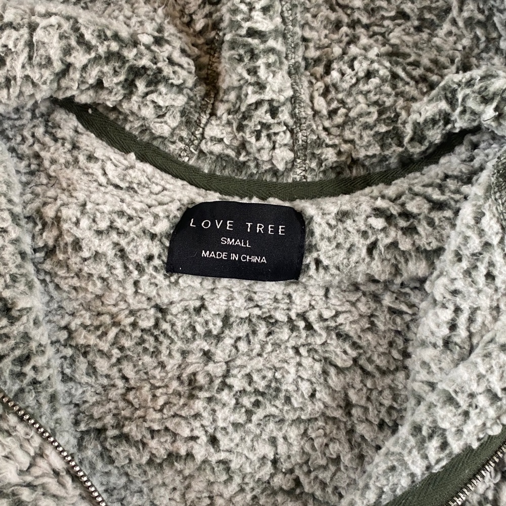 fuzzy jacket - Picture 3 of 3